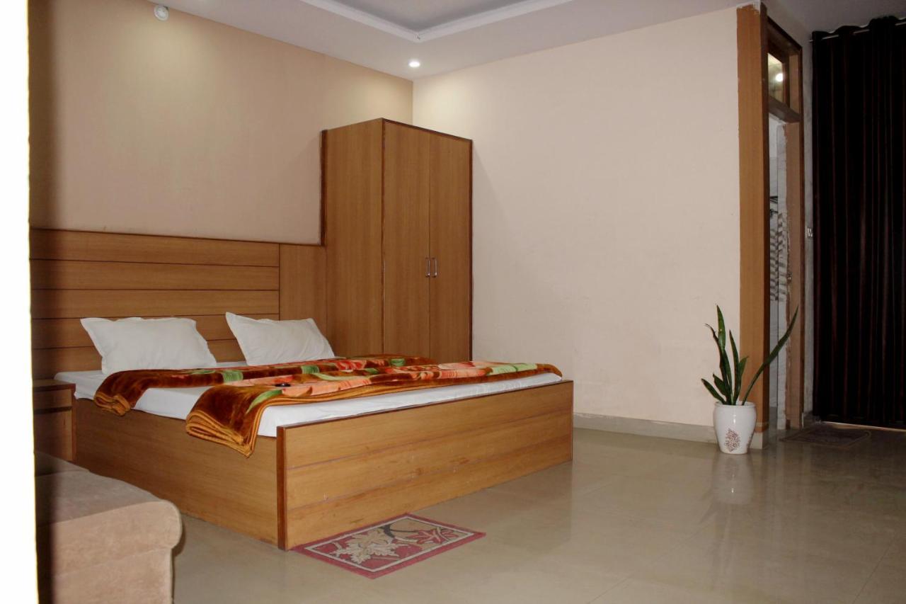 Wellness Home Лакхнау Экстерьер фото