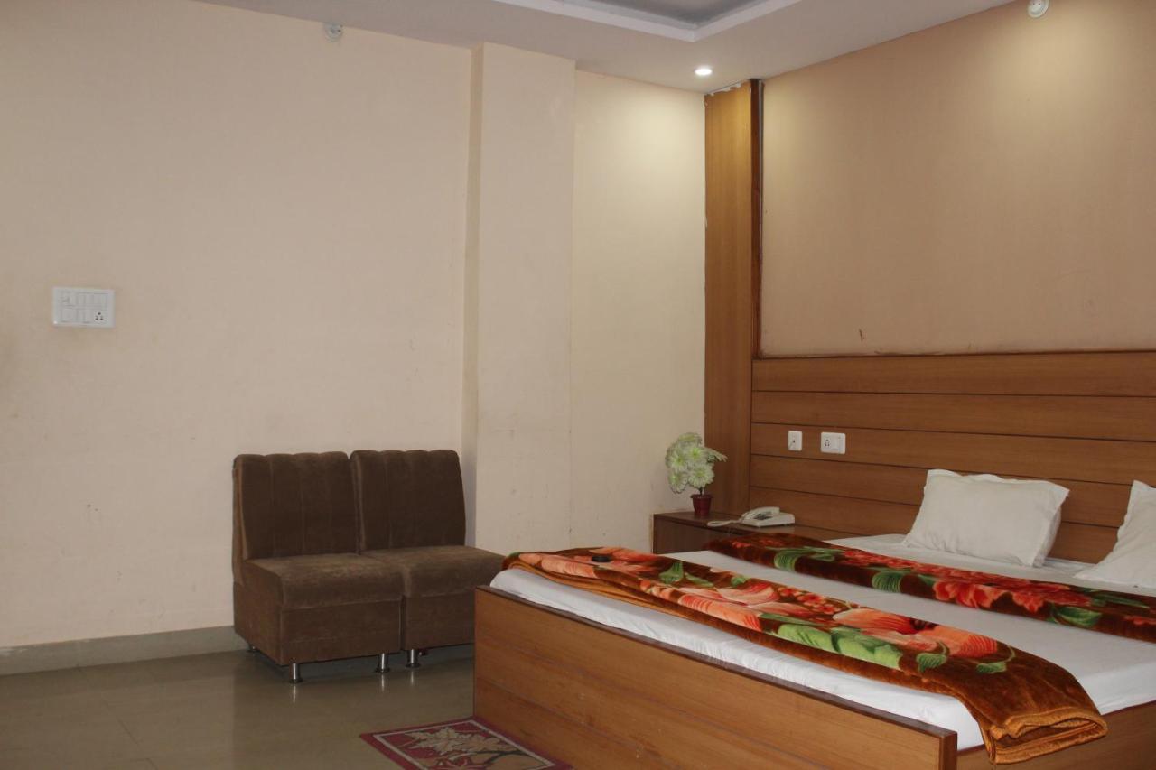Wellness Home Лакхнау Экстерьер фото