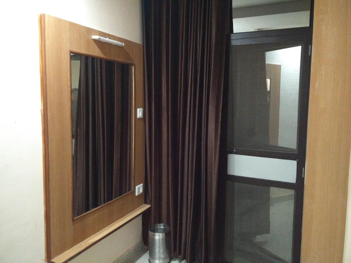 Wellness Home Лакхнау Экстерьер фото